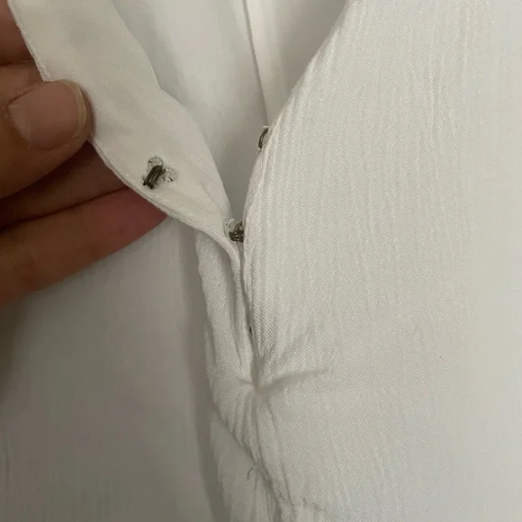 Lilly Pulitzer Cold Shoulder Blouse Sz M - Picture 9 of 9